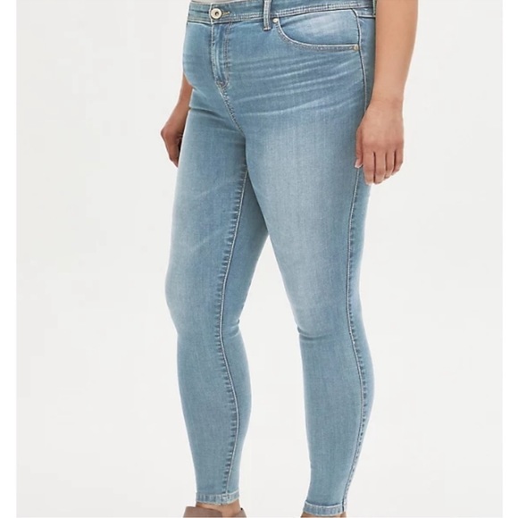 torrid Denim - Torrid l Mid-fit Skinny Super Soft Mid-Rise Jeans